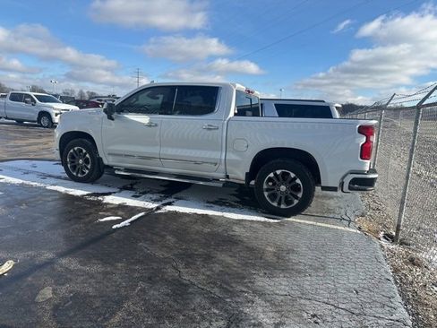 Certified 2025 Chevrolet Silverado 1500 High Country w/ Technology Package image 3