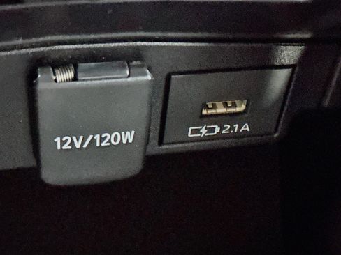Used 2020 Toyota Corolla SE FWD image 25