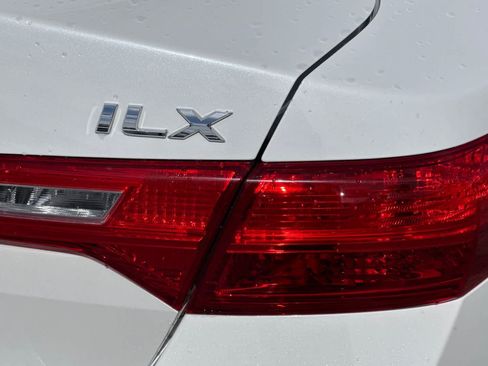 Used 2014 Acura ILX w/ Technology Package FWD image 28