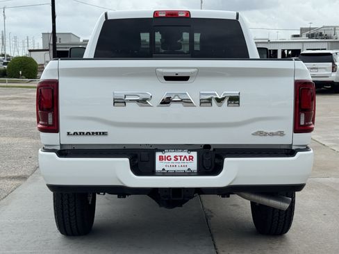 Used 2026 RAM 2500 Laramie AWD/4WD image 10