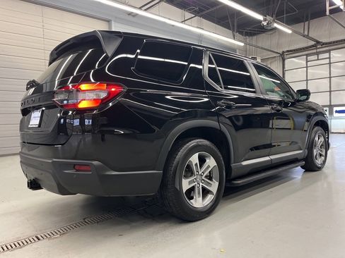 Used 2023 Honda Pilot EX-L image 7