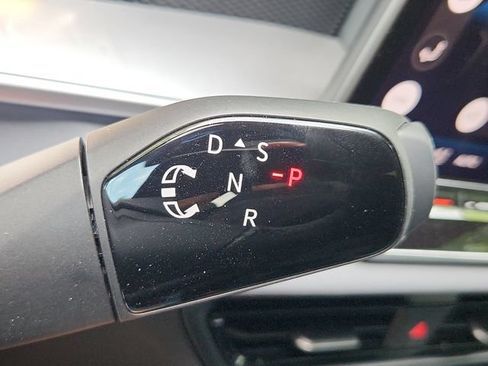 New 2026 Volkswagen Tiguan SE R-Line AWD/4WD image 29