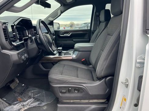 Certified 2024 Chevrolet Silverado 1500 LT w/ Convenience Package II image 9