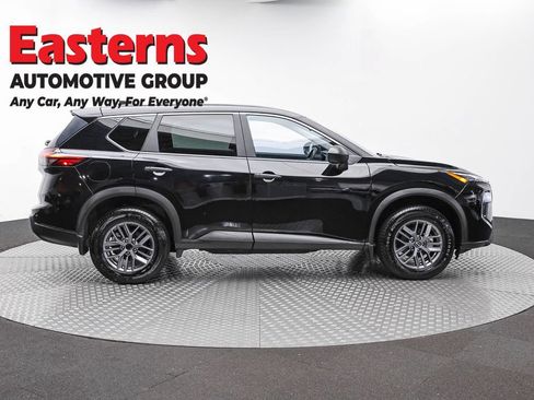 Used 2024 Nissan Rogue S AWD/4WD image 4