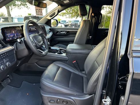 Used 2025 Chevrolet Tahoe Z71 AWD/4WD image 20