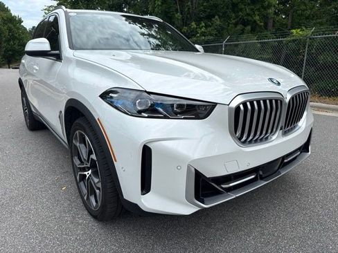Used 2026 BMW X5 xDrive50e AWD/4WD image 11