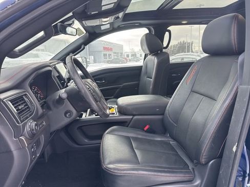 Used 2023 Nissan Titan PRO-4X w/ Pro-4x Convenience Package image 9
