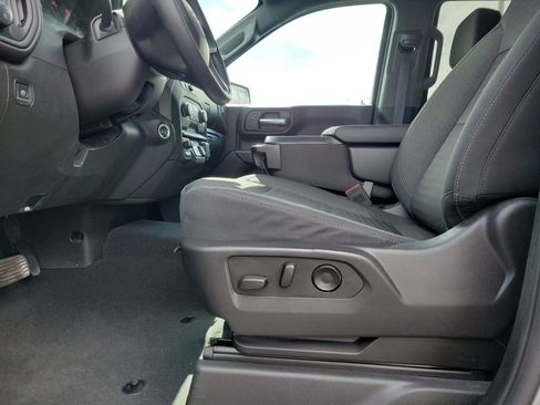 Used 2023 Chevrolet Silverado 1500 Custom image 18