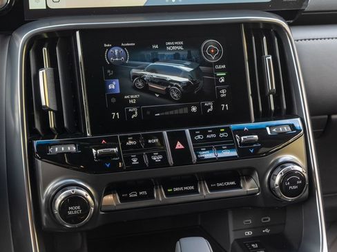 New 2026 Lexus LX 700h Luxury w/ Appearance Package AWD/4WD image 22
