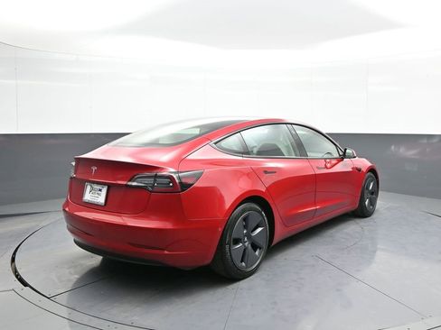 Used 2021 Tesla Model 3 Standard Range Plus image 6
