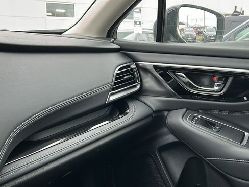 Certified 2022 Subaru Outback Limited image 18