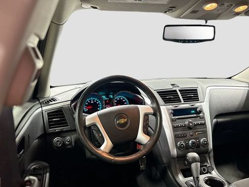 Used 2012 Chevrolet Traverse LT FWD image 15