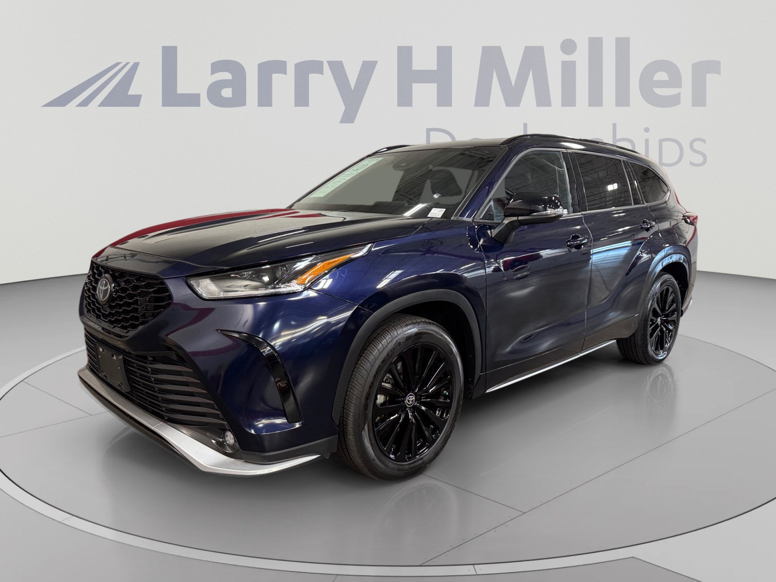 Used 2025 Toyota Highlander XSE AWD/4WD image 1