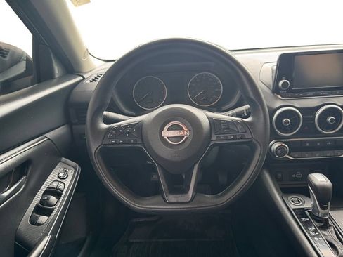 Used 2025 Nissan Sentra S FWD image 14