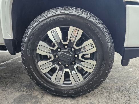 Used 2020 GMC Sierra 3500 Denali w/ Denali Ultimate Package AWD/4WD image 9