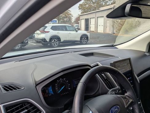 Used 2024 Ford Edge SEL image 14