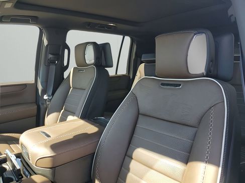 New 2026 GMC Yukon XL Denali Ultimate image 32