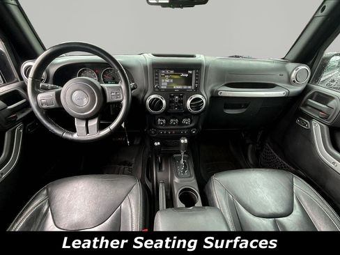 Used 2015 Jeep Wrangler Unlimited Rubicon AWD/4WD image 7