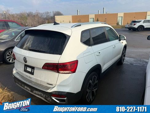 Used 2022 Volkswagen Taos SEL image 5