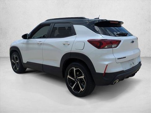 Used 2022 Chevrolet TrailBlazer RS w/ Sun and Liftgate Package FWD image 8
