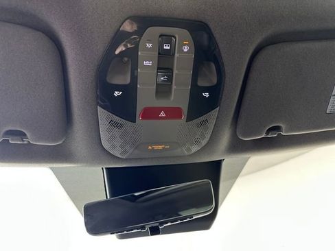 Used 2024 Kia EV9 Land image 26