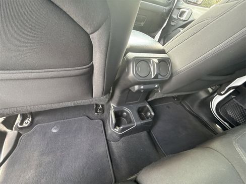 Used 2020 Jeep Gladiator Sport w/ Quick Order Package 24S image 21