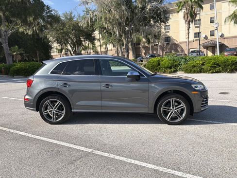 Used 2019 Audi SQ5 Premium Plus w/ Premium Plus Package AWD/4WD image 3