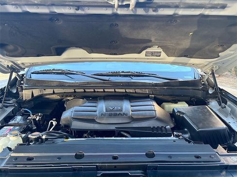Used 2023 Nissan Titan PRO-4X w/ Pro-4x Convenience Package image 31