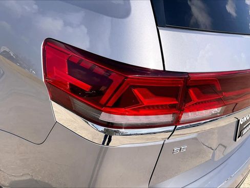 Used 2024 Volkswagen Atlas SE image 30