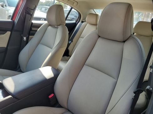 Used 2022 MAZDA MAZDA3 s image 18