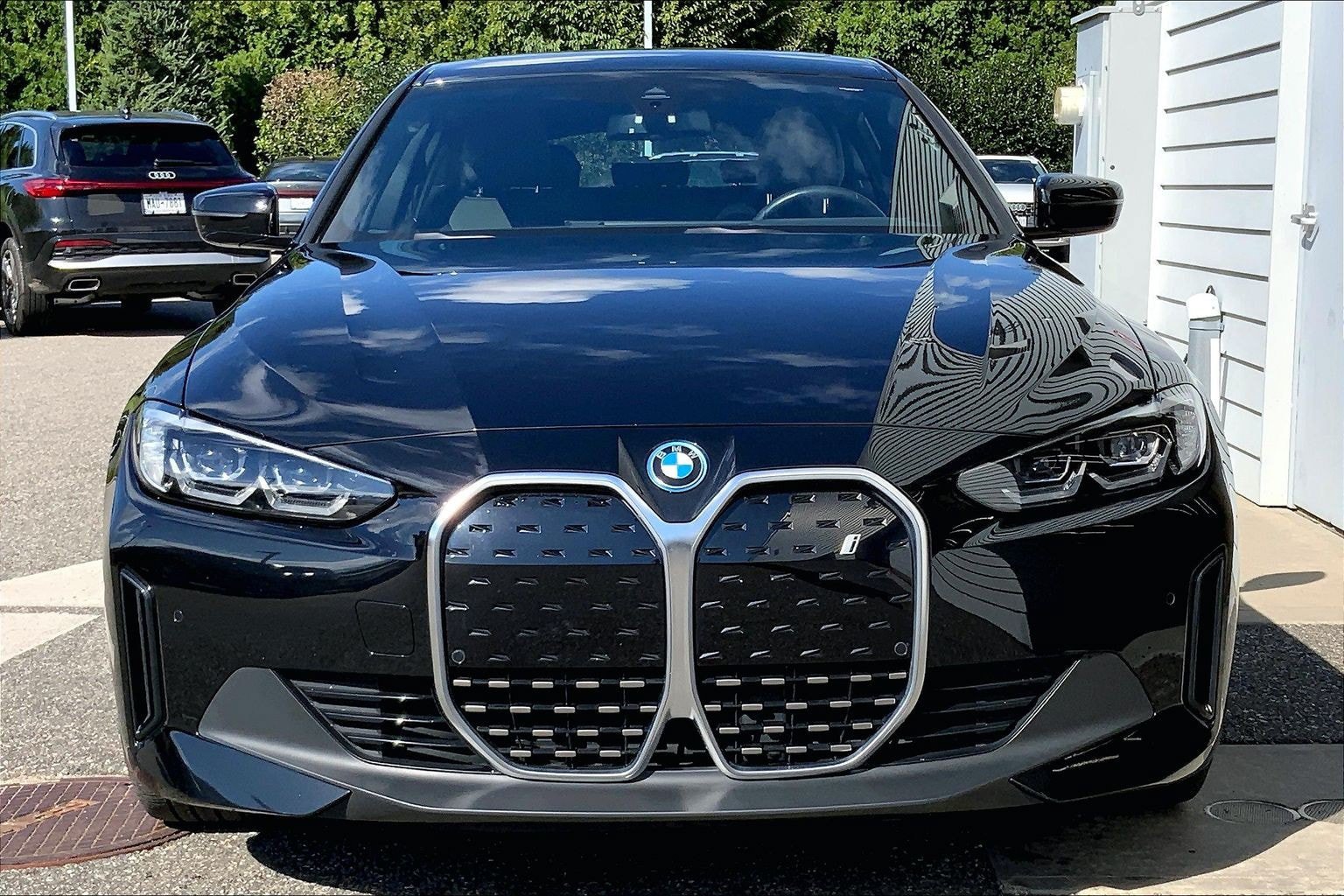 Used 2024 BMW i4 eDrive35 w/ Convenience Package RWD image 10