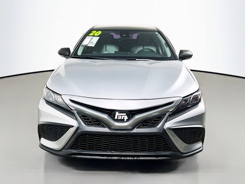Used 2022 Toyota Camry SE image 11