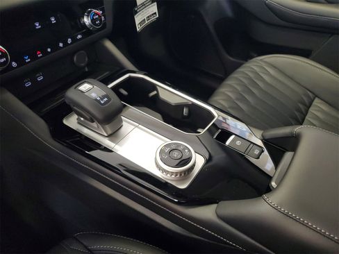 New 2026 Mitsubishi Outlander SEL image 17