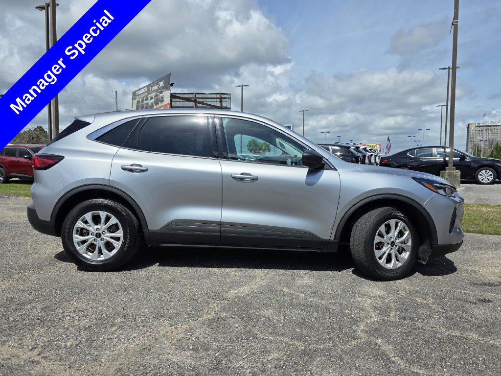 Used 2024 Ford Escape Active w/ Cold Weather Package FWD image 37