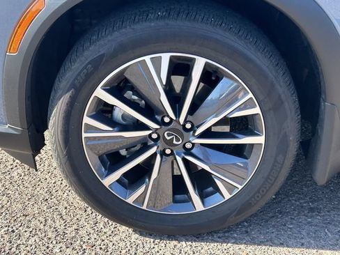 Certified 2026 INFINITI QX60 Luxe w/ Family Package FWD image 10