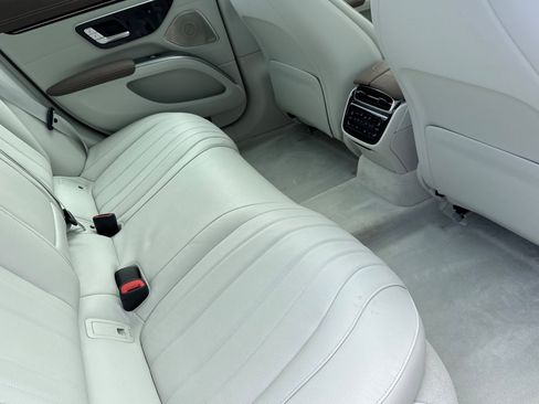 Used 2022 Mercedes-Benz EQS 450+ Sedan image 34