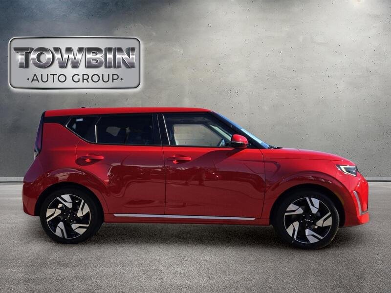 Certified 2025 Kia Soul GT-Line w/ GT-Line Technology Package FWD image 3