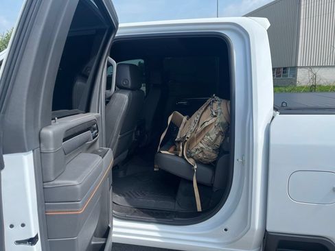 Used 2026 GMC Sierra 2500 AT4 w/ AT4 Preferred Package AWD/4WD image 11