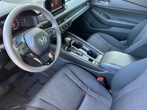 Used 2023 Honda Accord EX image 4