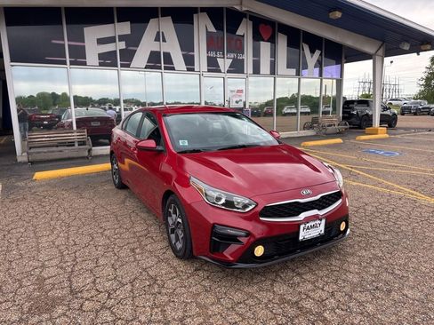 Used 2019 Kia Forte LXS image 1