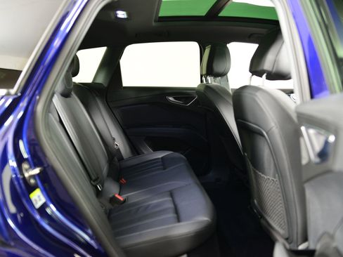 Certified 2023 Audi Q4 e-tron Premium Plus w/ Premium Plus image 23