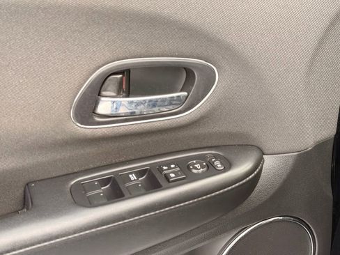 Used 2020 Honda HR-V EX image 22