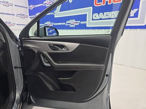 Used 2025 Chevrolet Blazer LT image 27
