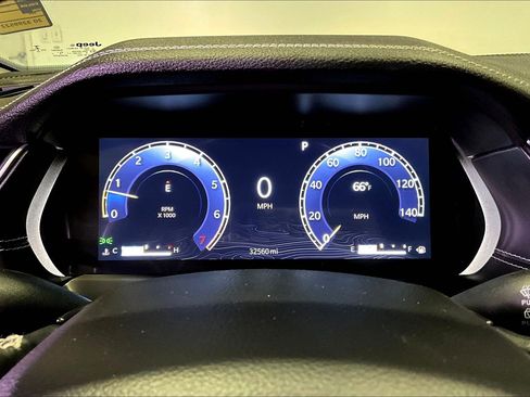 Used 2022 Jeep Grand Cherokee Limited image 13