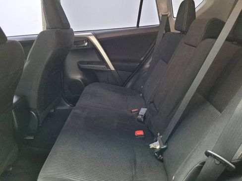 Used 2014 Toyota RAV4 XLE w/ Preferred Accessory Package FWD image 18