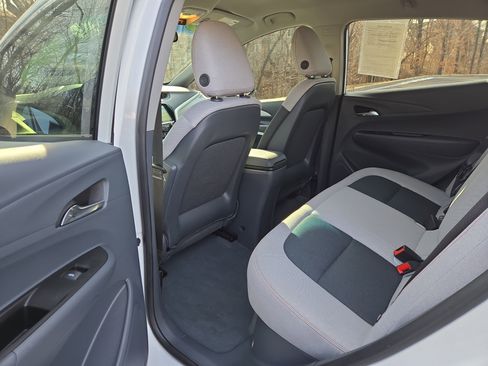 Used 2021 Chevrolet Bolt LT image 23