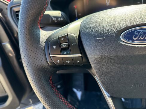 Certified 2025 Ford Escape ST-Line image 15
