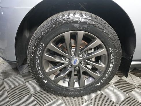 Used 2020 Ford Expedition Max Limited RWD image 9