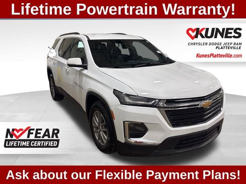 Used 2023 Chevrolet Traverse LT image 1