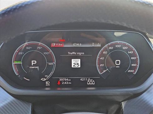 Used 2022 Audi e-tron GT Prestige image 11